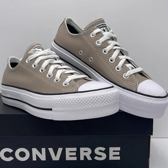 Converse WMNS Tan A14906C
CTAS LIFT OX
WONDER STONE/WHITE/BLACK Platforms - Picture 4 of 16